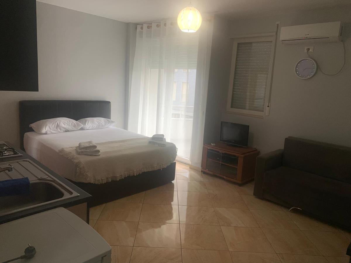 Kokomani Durrës Exterior foto